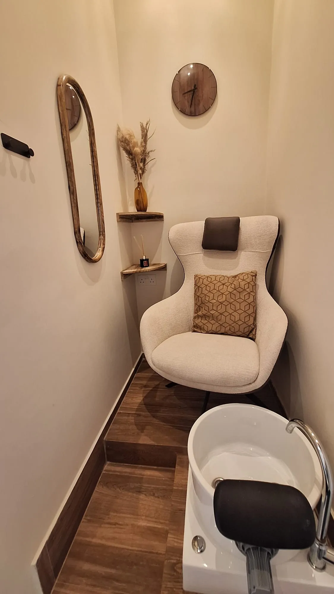 A treatment underway at XAR Beauty